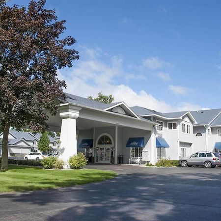 Grand Beach Resort Hotel Traverse City Exterior photo