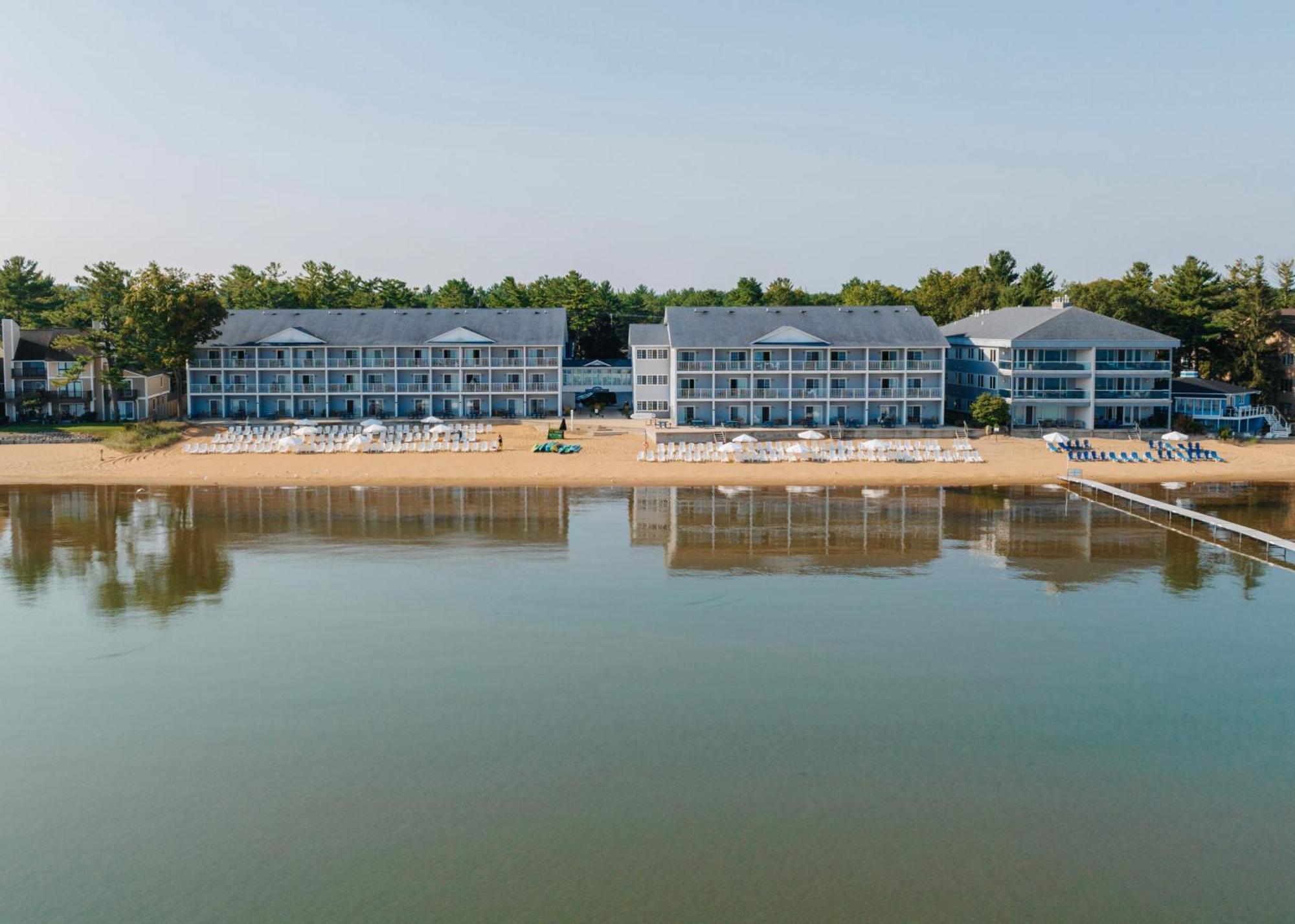 Grand Beach Resort Hotel Traverse City Exterior photo