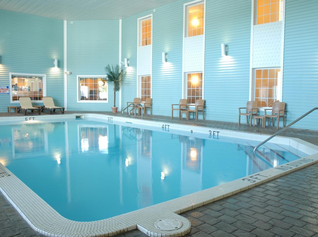 Grand Beach Resort Hotel Traverse City Exterior photo