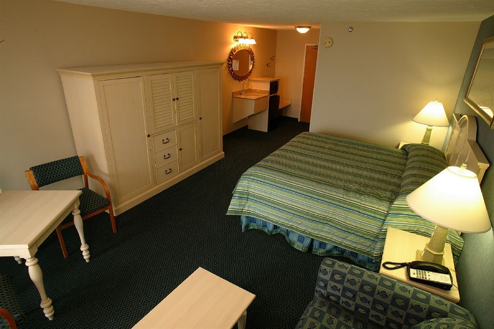 Grand Beach Resort Hotel Traverse City Exterior photo