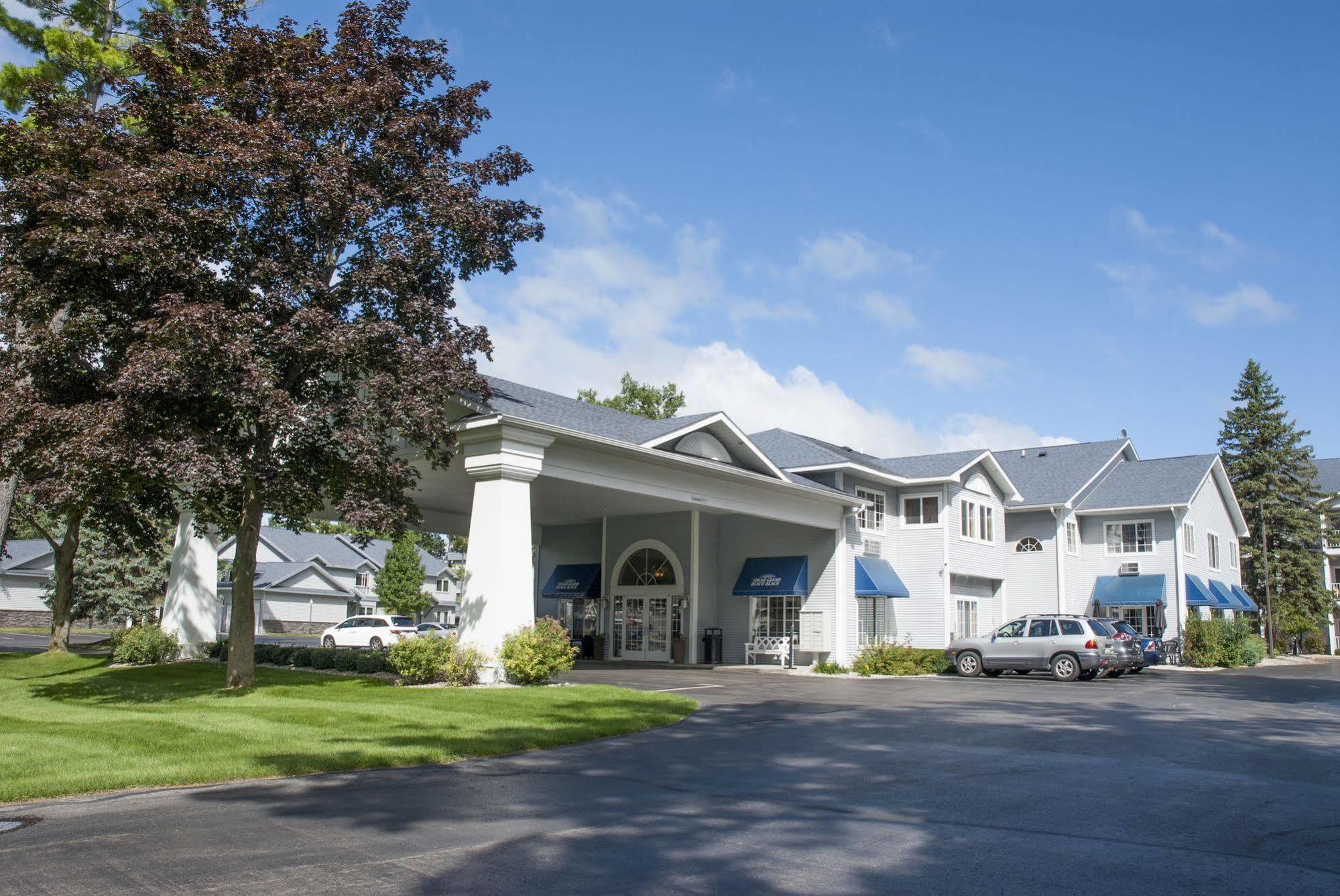 Grand Beach Resort Hotel Traverse City Exterior photo